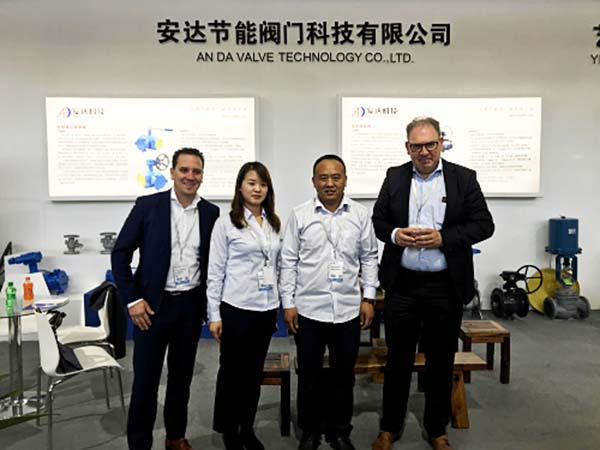 安達閥門02.jpg 安達閥門02.jpg